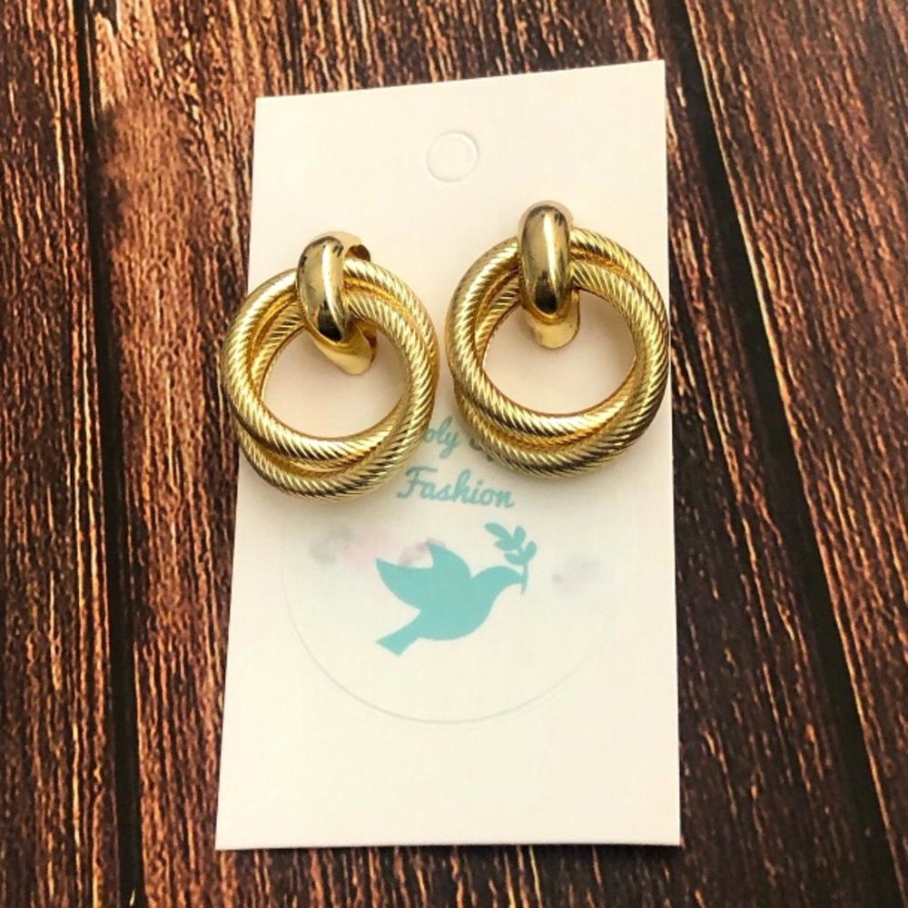 “Golden Vintage” Earrings